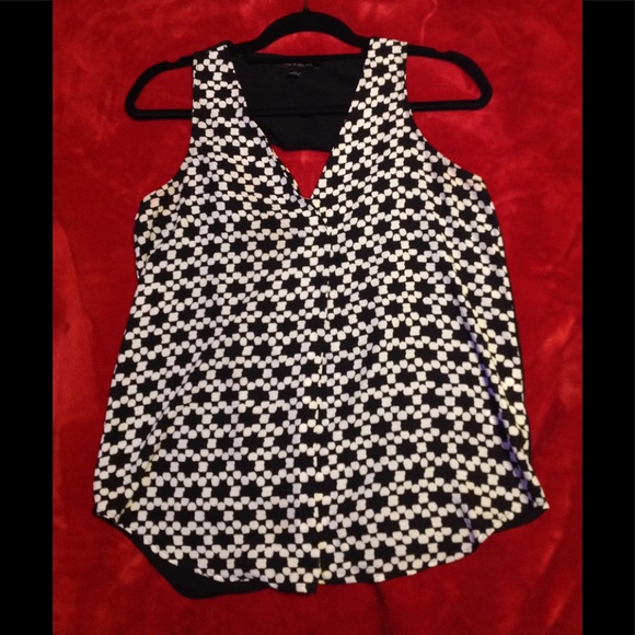 Top - Picture 2 of 2